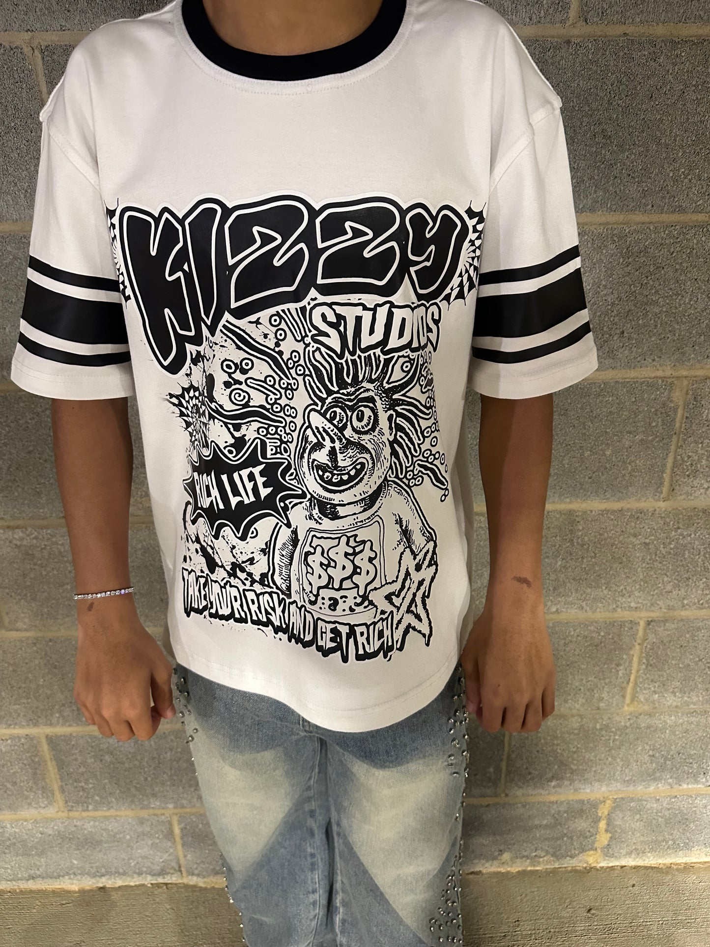 BLACK "RICH LIFE" CROP TEE