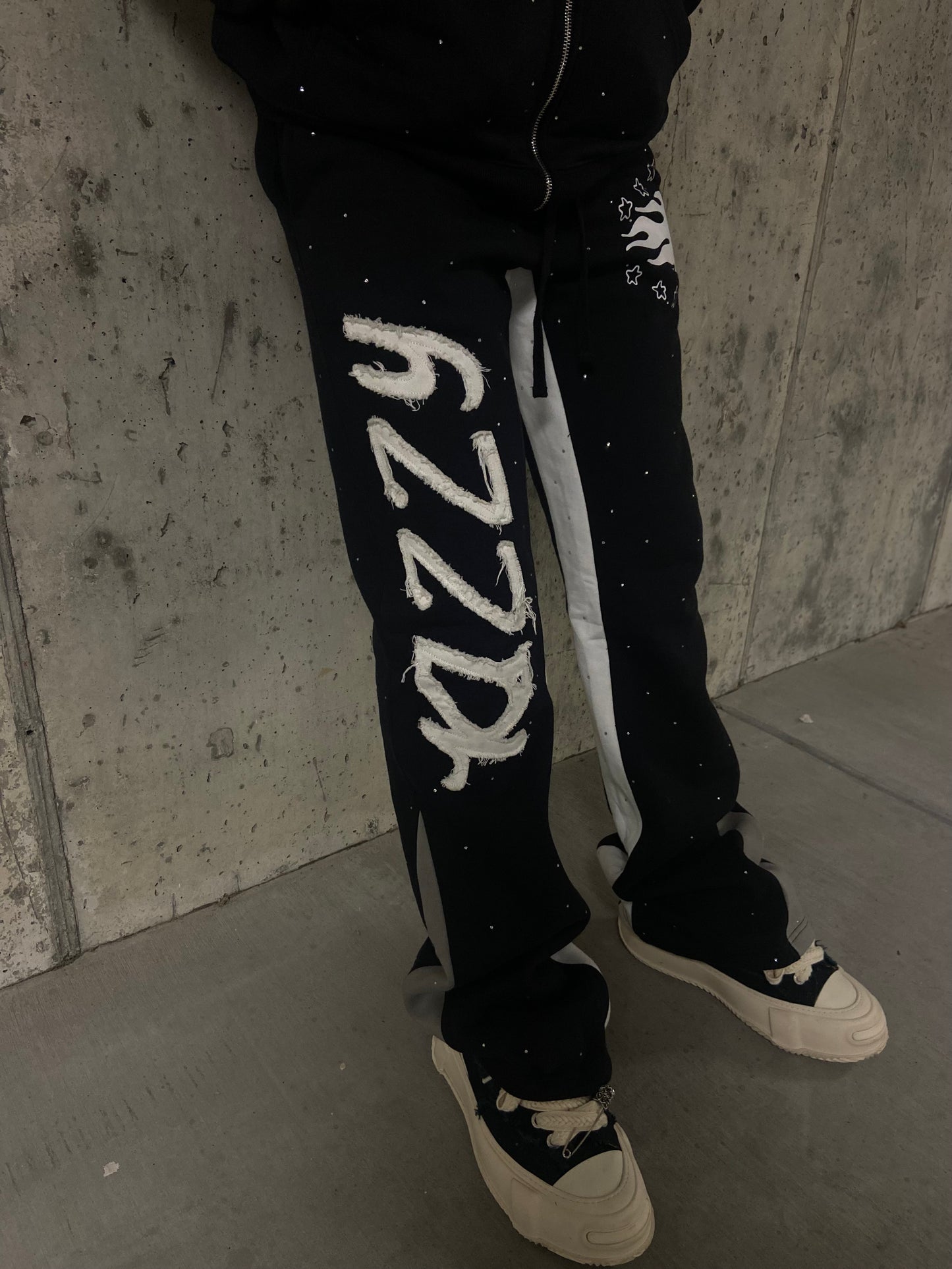 ''KIZZY'' FLARE SWEATPANTS